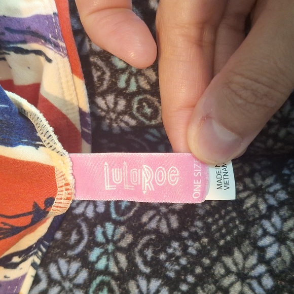 Lularoe disney NBC Nightmare Before Christmas leggings one size. *like new* - Picture 4 of 4